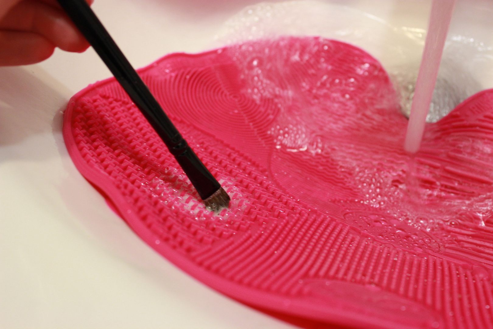 Sigma Spa Brush Cleaning Mat Review Pursuit of Pink